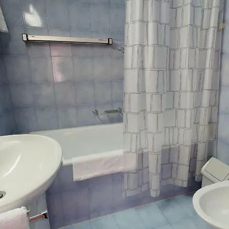 דירה Ludains 6 *
